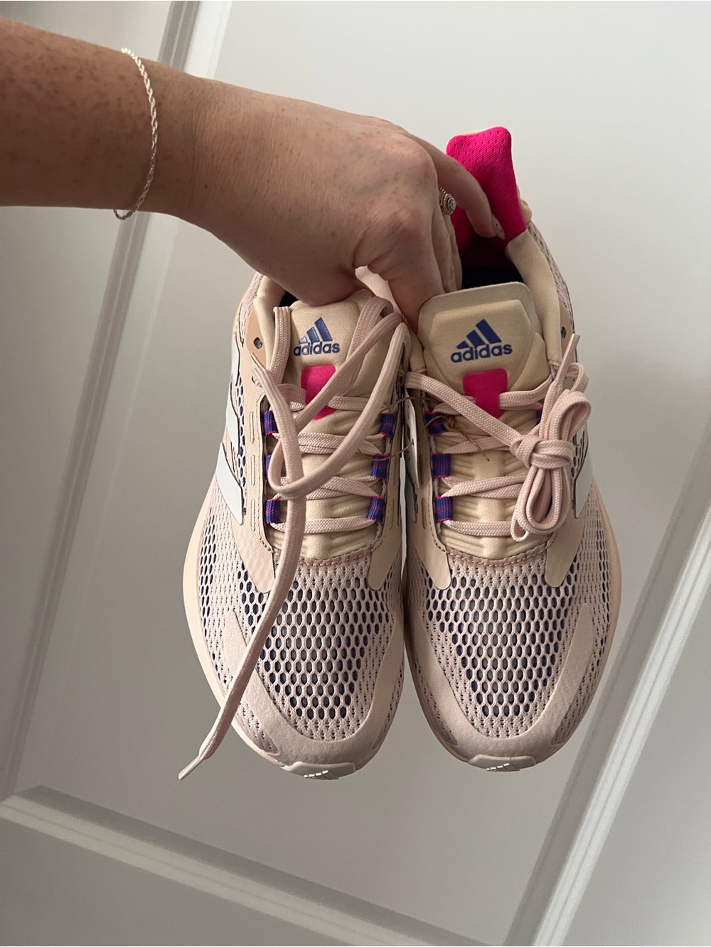 adidas Women’s running shoes 4DFWD size 9